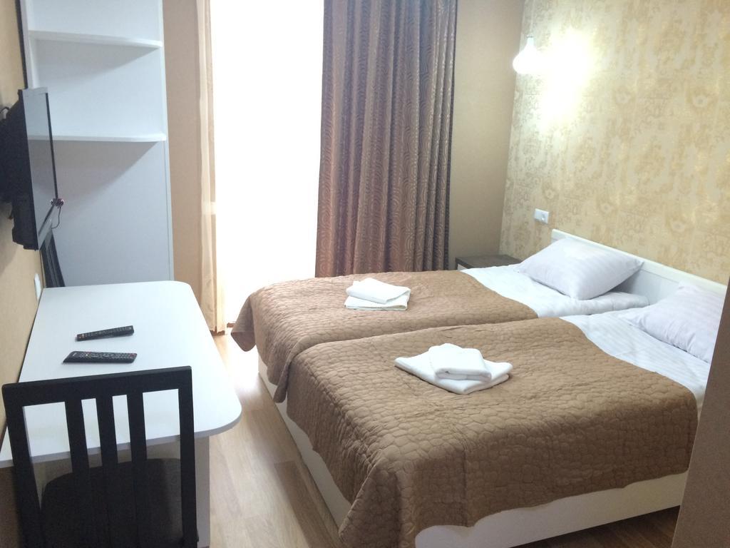 Renaissance Hotel Тбилиси Стая снимка